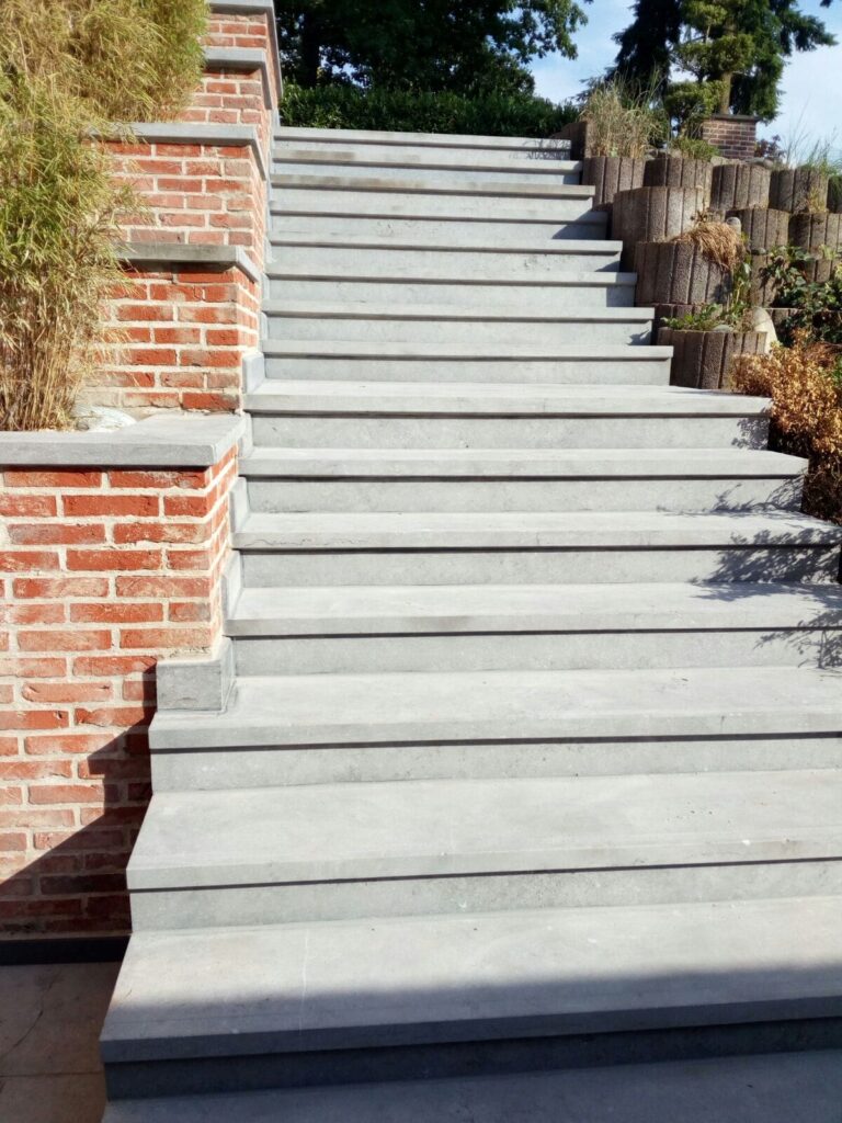 Aménagement de jardin et terrasse à Bruxelles – rénovation et travaux extérieurs par Goldmann.EU