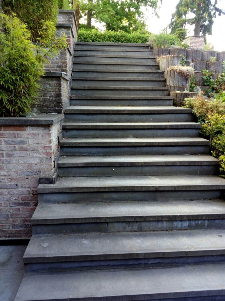 Aménagement de jardin et terrasse à Bruxelles – rénovation et travaux extérieurs par Goldmann.EU