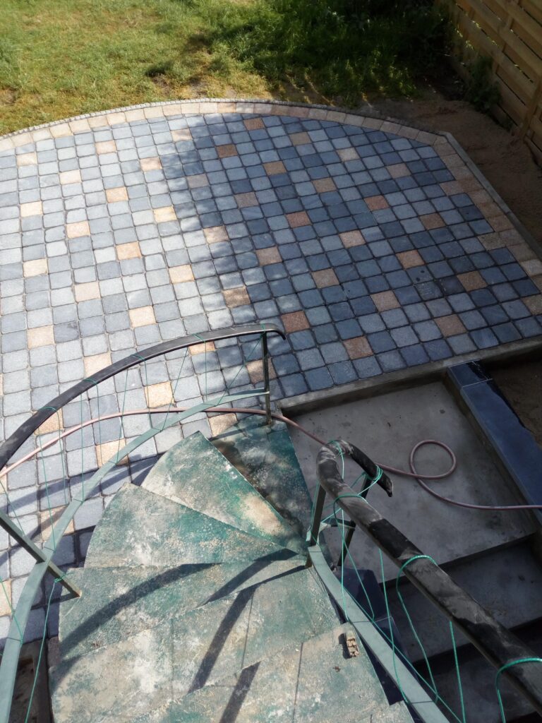 Aménagement de jardin et terrasse à Bruxelles – rénovation et travaux extérieurs par Goldmann.EU