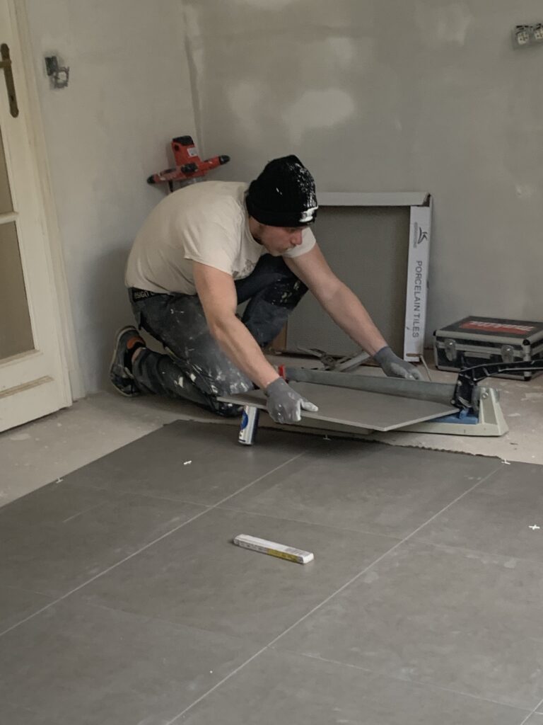 Carreleur à Bruxelles – pose de carrelage sol et mur, salle de bain et rénovation par Goldmann.EU