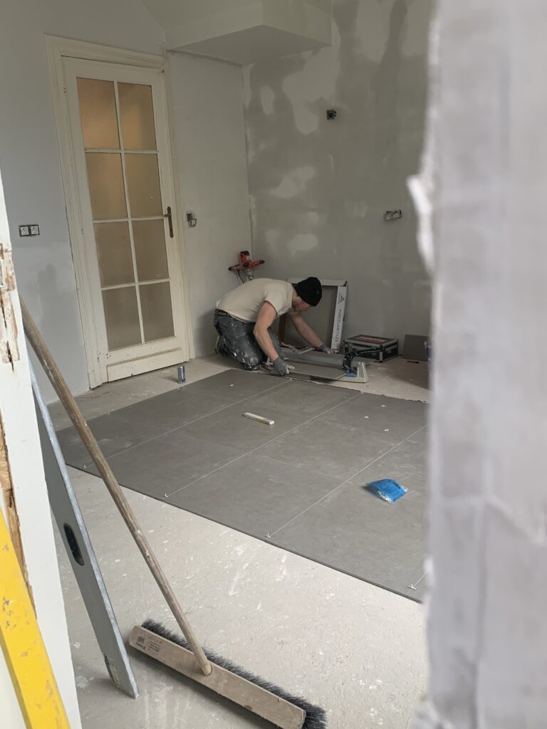 Carreleur à Bruxelles – pose de carrelage sol et mur, salle de bain et rénovation par Goldmann.EU