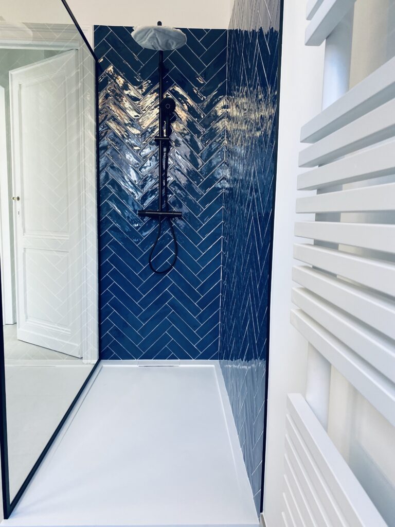 Rénovation salle de bain à Bruxelles – douche italienne, carrelage et installation sanitaire par Goldmann.EU