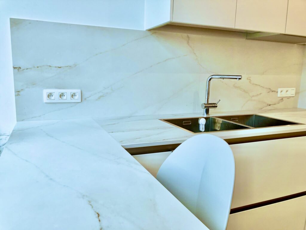 Carreleur à Bruxelles – pose de carrelage sol et mur, salle de bain et rénovation par Goldmann.EU