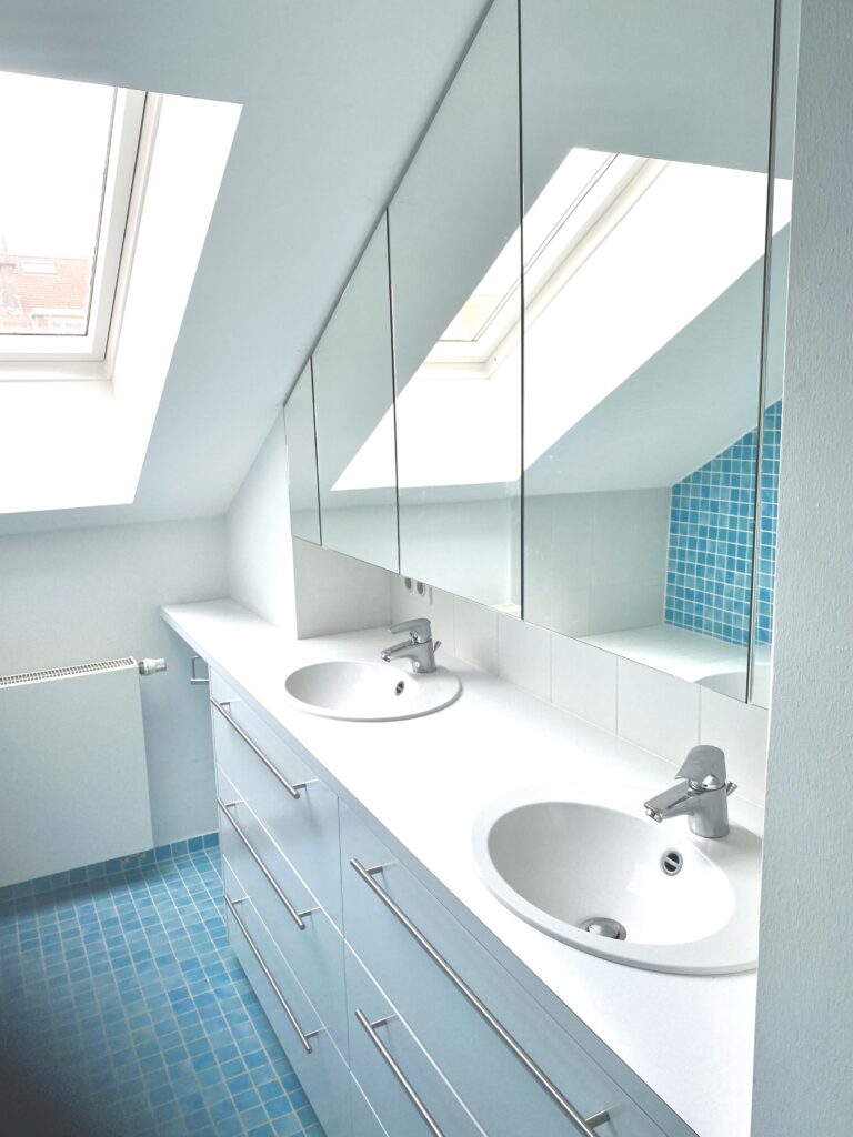 Rénovation salle de bain à Bruxelles – douche italienne, carrelage et installation sanitaire par Goldmann.EU