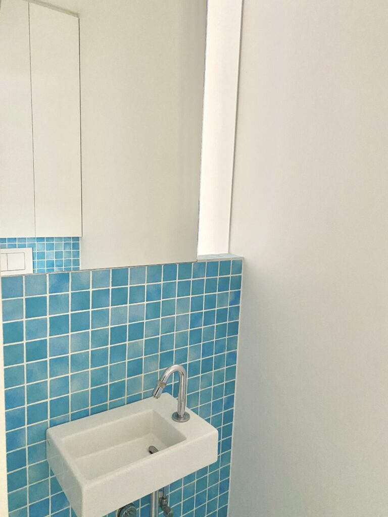 Rénovation salle de bain à Bruxelles – douche italienne, carrelage et installation sanitaire par Goldmann.EU