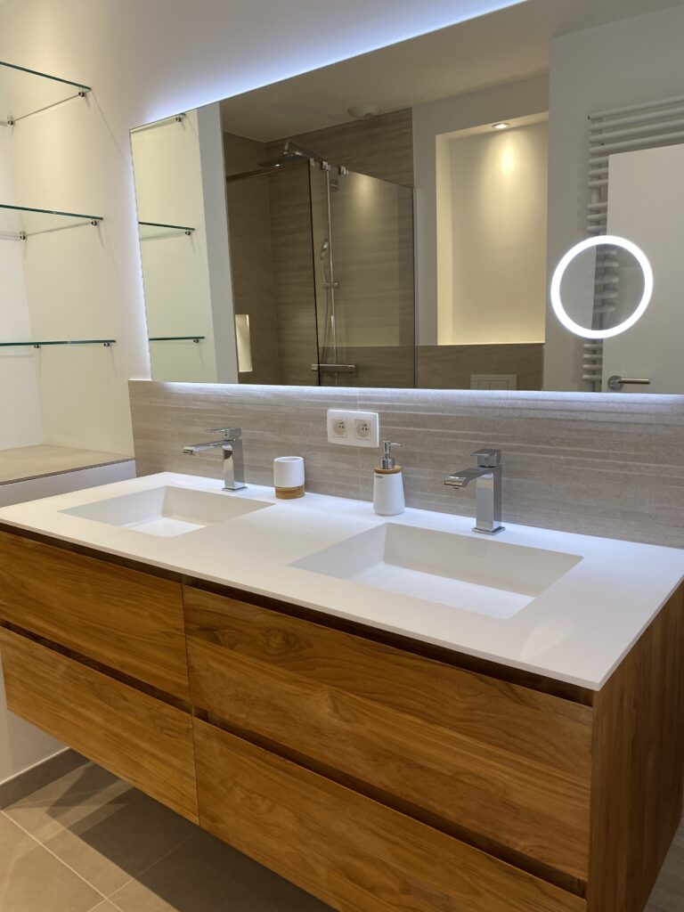 Rénovation salle de bain à Bruxelles – douche italienne, carrelage et installation sanitaire par Goldmann.EU