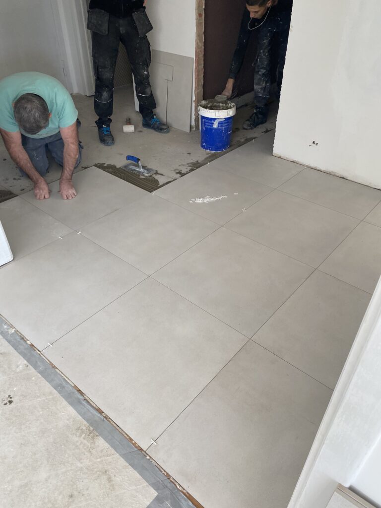 Carreleur à Bruxelles – pose de carrelage sol et mur, salle de bain et rénovation par Goldmann.EU