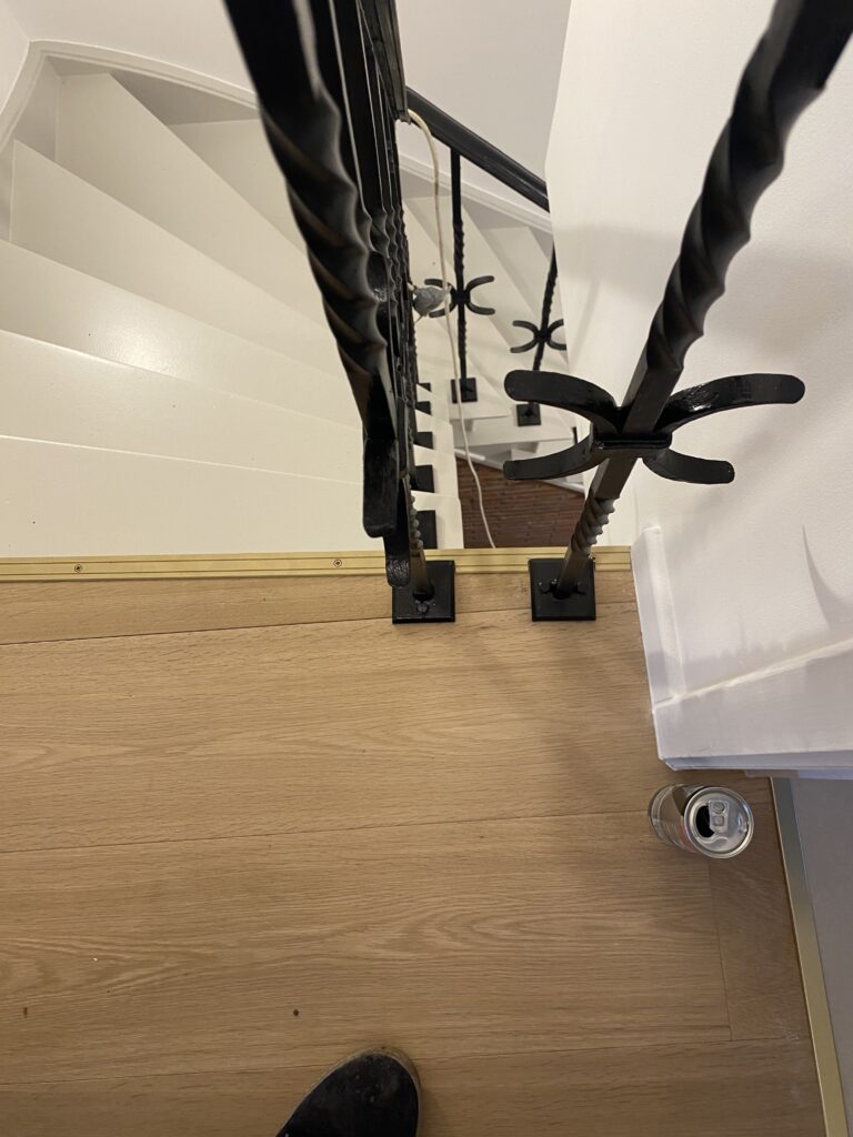 Pose de Velux et escalier à Bruxelles – fenêtre de toit, installation et rénovation par Goldmann.EU