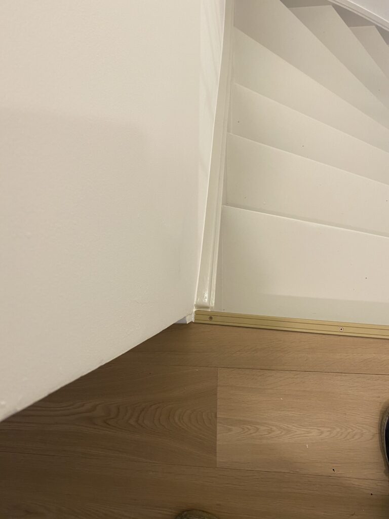Pose de Velux et escalier à Bruxelles – fenêtre de toit, installation et rénovation par Goldmann.EU