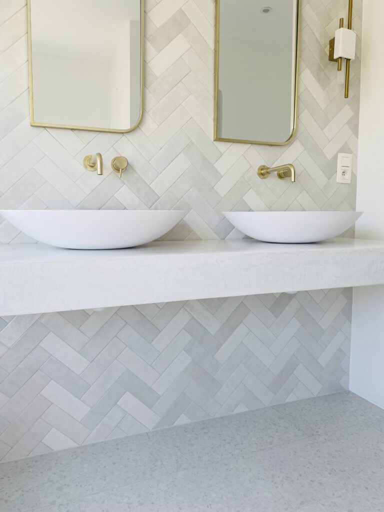 Rénovation salle de bain à Bruxelles – douche italienne, carrelage et installation sanitaire par Goldmann.EU