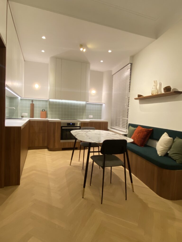 Rénovation de cuisine à Bruxelles – cuisine équipée, pose et aménagement sur mesure par Goldmann.EU