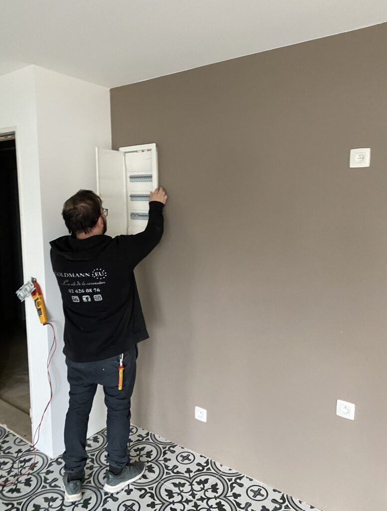 Électricien à Bruxelles – installation, rénovation et mise en conformité électrique RGIE par Goldmann.EU