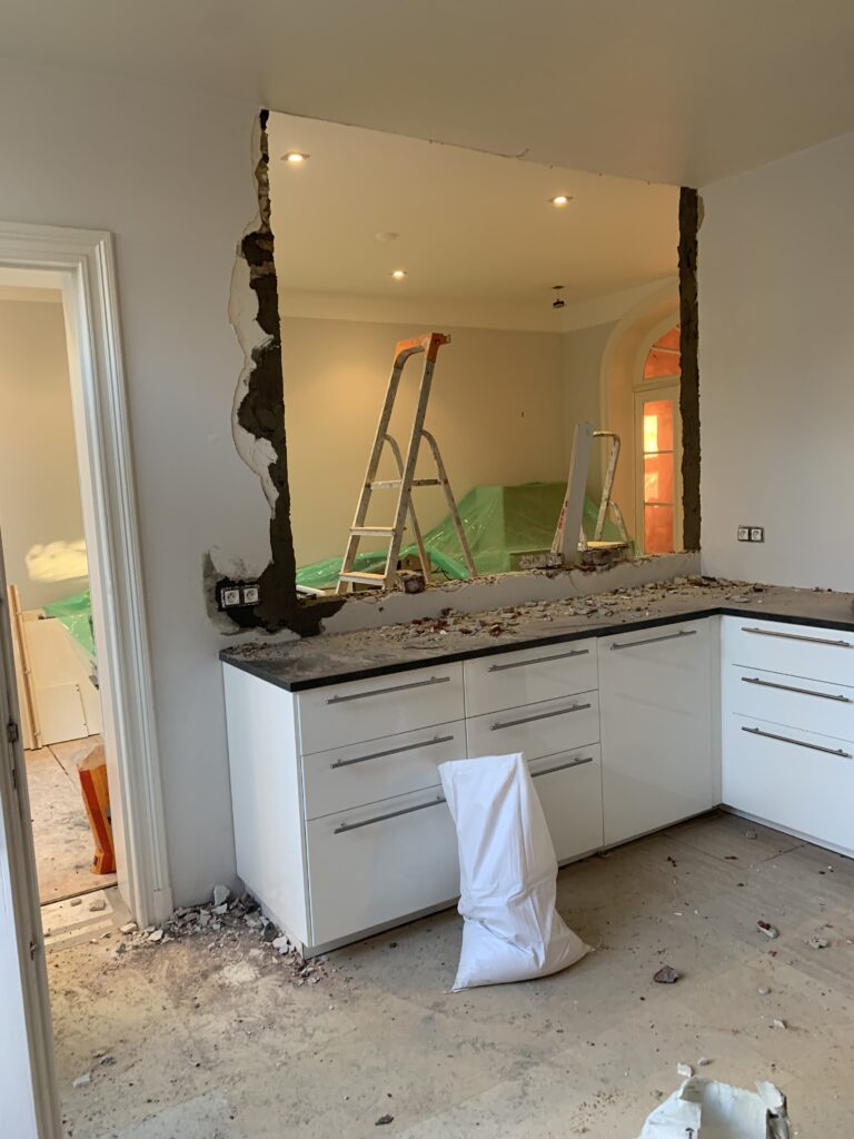 Rénovation de cuisine à Bruxelles – cuisine équipée, pose et aménagement sur mesure par Goldmann.EU