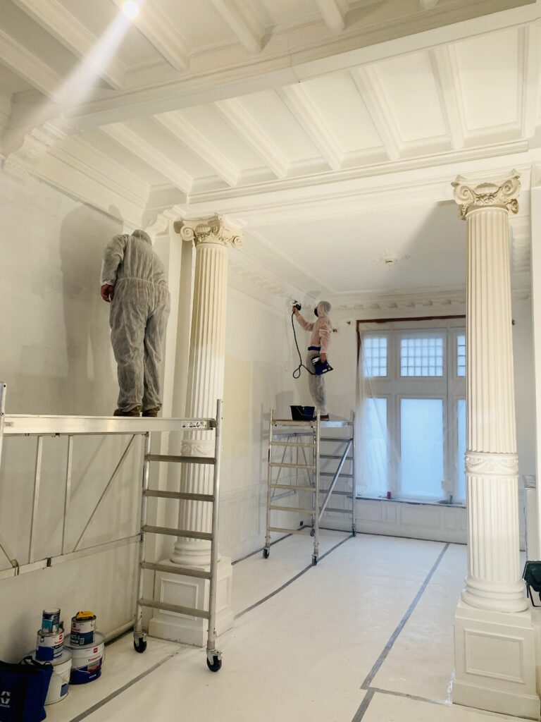 Peintre à Bruxelles – travaux de peinture intérieure, murs et plafonds par Goldmann.EU